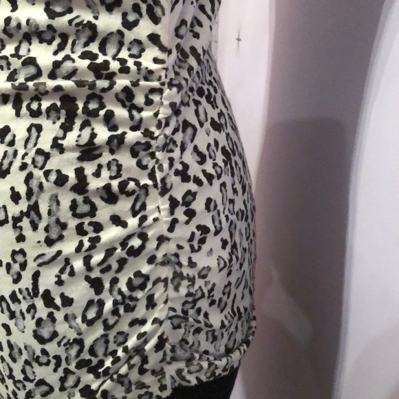 Express Cheetah Top - Picture 3 of 6